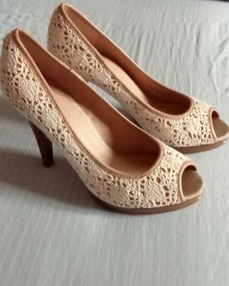 Eleganti scarpe décolleté 