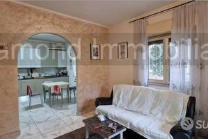 Appartamento 4 vani con garage a Riposto