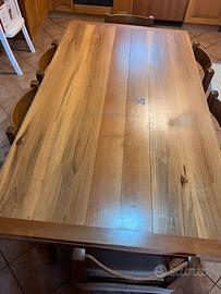 Tavolo in noce