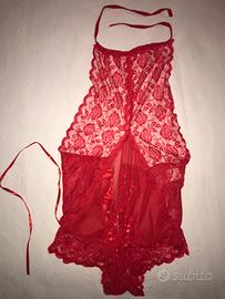 Body di pizzo rosso sexy