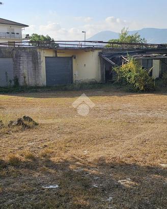 NEGOZIO A PIGNATARO INTERAMNA