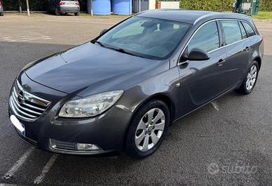 Opel Insegna diesel cambio automatico