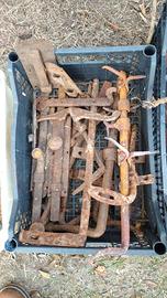 Ferri vecchi per porte