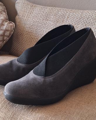Scarpe donna scamosciate 
