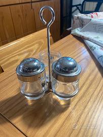 Set per sale e pepe vintage da collezione