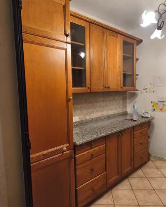 Cucina artigianale in legno massello ottime condi