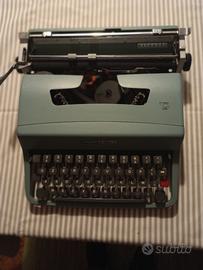 macchina da scrivere Olivetti lettera 22