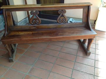 Antica panca in noce