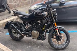 Husqvarna 401 svartpilen