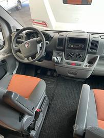 Camper mansardato 6 posti letto omologato