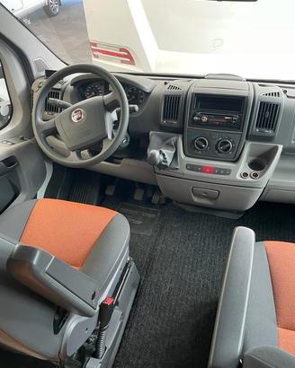 Camper mansardato 6 posti letto omologato