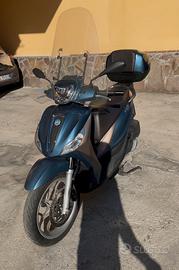 Piaggio medley 150