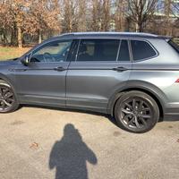 Volkswagen tiguan allspace  7 posti