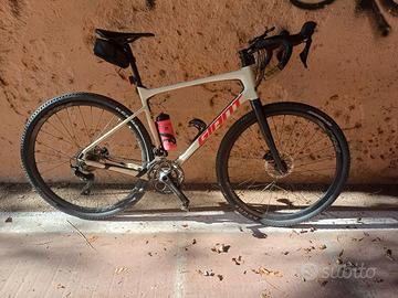 Giant gravel al carbonio