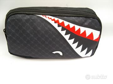 Pochette astuccio bocca di squalo Shark zaino
