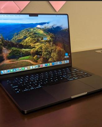 Macbook PRO M3 12 core 18gb memory