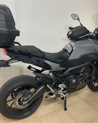 YAMAHA  900 -2020