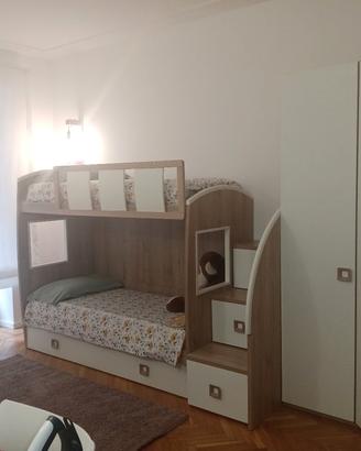 Letto a castello con cassettoni