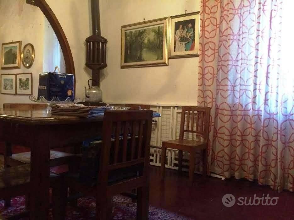 Rustico / Casale di 400 m² con più di 5 locali e p - Vista 3