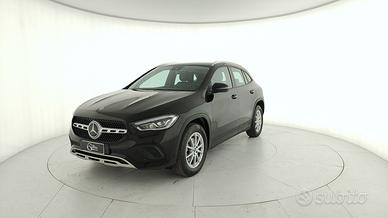 MERCEDES-BENZ GLA 200 d Business Extra auto