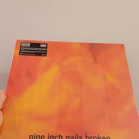 Nine Inch Nails–Broken

VINILI DA COLLEZIONE