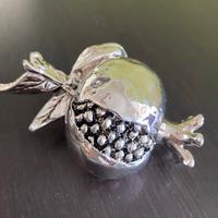 Soprammobile o fermacarte melograno