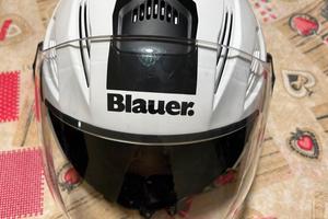 Casco jet blauer. 
