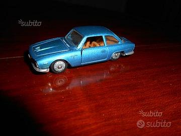 Penny Politoys n°25 Alfa Romeo Bertone 2600 Sprint