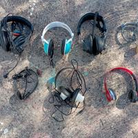 Cuffie Vari Modelli E Marche Cuffia Stock