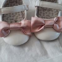 sandaletti bianchi e rosa neonata