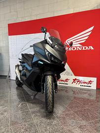 NUOVO Honda Forza 750 MODELLO