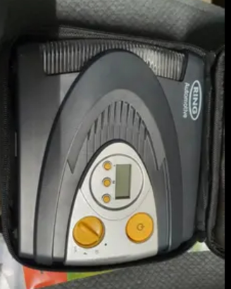 Compressore gonfia pneumatici