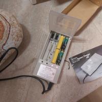 caricabatterie universale per batterie al nichel.