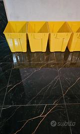 Contenitore in plastica altezza 32cm larg 37cm 