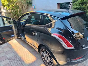 lancia delta anno 2013