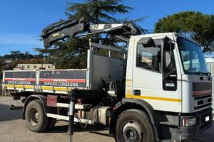 Iveco 150 con gru Hiab e radiocomando