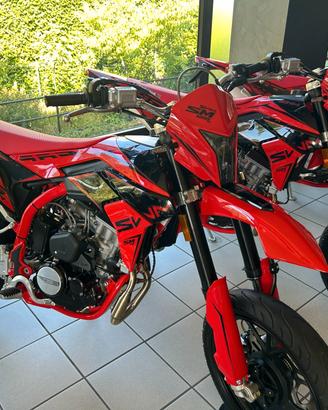 PROMO FINO AL 30-06-2026 Swm sm 125 modello 2026 D