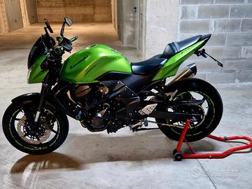 Kawasaki Z 750 naked da vetrina 