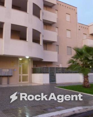 Immobile di 180 m² con più di 5 locali a Lecce