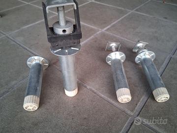4 Gambe Regolabili in Acciaio per Mobile/Scaffale