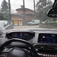 PEUGEOT 3008 BlueHDi 130 S&S EAT8 Business