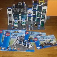 Set Lego City 7498 - Stazione di polizia