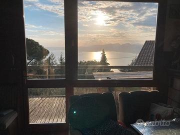 Casa singola vista lago con giardino