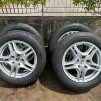 Set 4 Cerchi Originali in Lega Porsche Cayenne R18