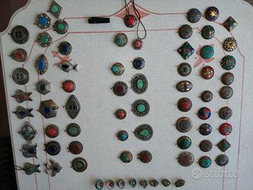 Gioielli, medaglioni e anelli afgani