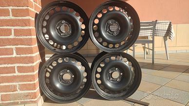 Cerchi in ferro per  gomme 205-55-R16