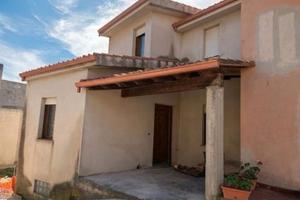 Casa indipendente su tre livelli