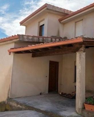 Casa indipendente su tre livelli