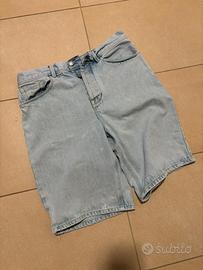 Pantaloni corti