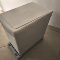 Contenitore per immondizia